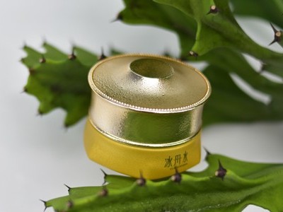 美妝廠家：活性修護霜的作用你知道嗎？